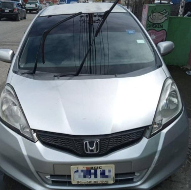 2013 Honda Fit 