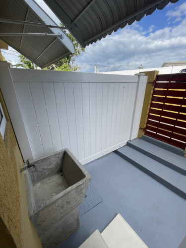 2 Bed, 2 Bath Apartment With Pool. Airbnb Approved