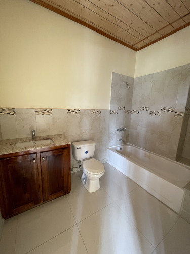 2 Bed, 2 Bath Apartment With Pool. Airbnb Approved