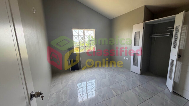 2 Bedroom For Rent In Gated Community, Camelot
