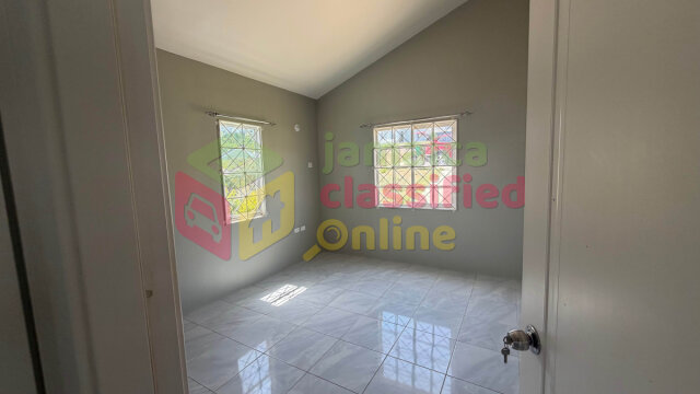2 Bedroom For Rent In Gated Community, Camelot