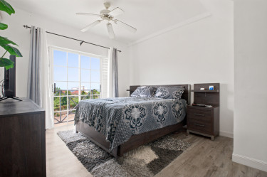 3 Bedroom Apartments 3 Bed | 3 Bath Apartment 