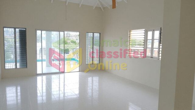Charming 2 Bedrooms Home In Ocean Ridge