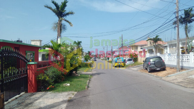 Charming 2 Bedrooms Home In Ocean Ridge