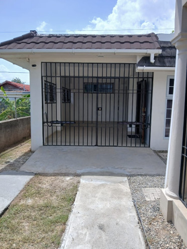 Stylish 1 Bedroom Flat, Fully Furnished