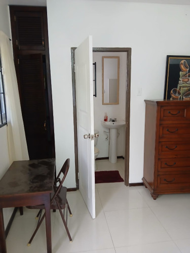 Stylish 1 Bedroom Studio Apartment in a Prime Location