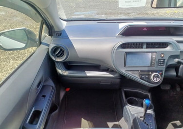 CLEAN PERFECT USED RHD 2021 TOYOTA AQUA