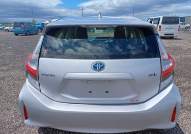 CLEAN PERFECT USED RHD 2021 TOYOTA AQUA