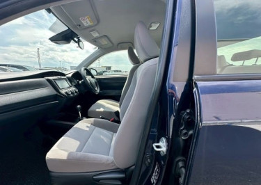 PERFECT CLEAN USED RHD 2017 TOYOTA COROLLA AXIO