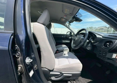 PERFECT CLEAN USED RHD 2017 TOYOTA COROLLA AXIO