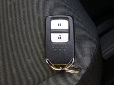 PERFECT CLEAN USED RHD 2020 Honda Fit