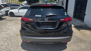 CLEAN USED RHD 2017 Honda Vezel