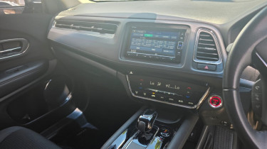 CLEAN USED RHD 2017 Honda Vezel