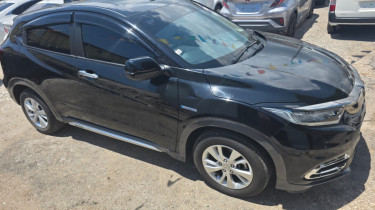 CLEAN USED RHD 2017 Honda Vezel