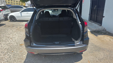 CLEAN USED RHD 2017 Honda Vezel