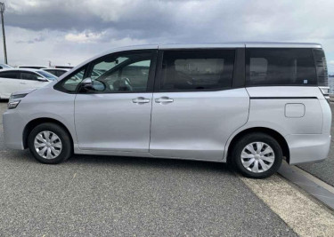 PERFECT USED RHD 2019 Toyota Voxy Silver