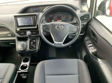 PERFECT USED RHD 2019 Toyota Voxy Silver