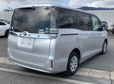 PERFECT USED RHD 2019 Toyota Voxy Silver