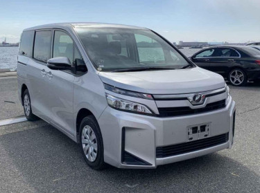 PERFECT USED RHD 2019 Toyota Voxy Silver