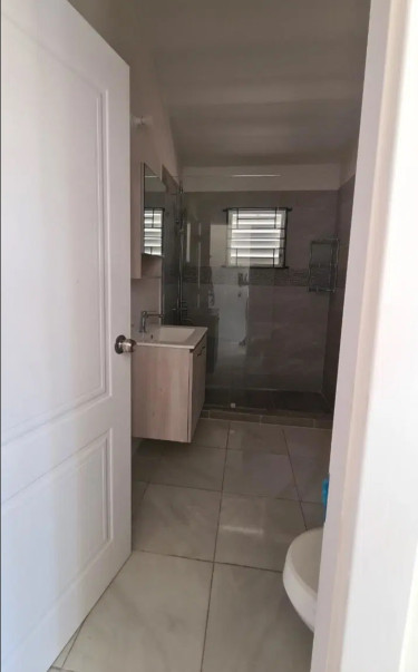 2 BEDROOM HOUSE, GATED COMMUNITY PORTMORE