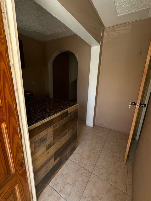 2 Bedroom House In Kingston Unfurnished