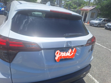 2020 HONDA VEZEL HYBRID RS SPECS