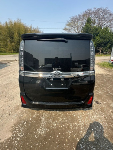 CLEAN USED RHD 2018 Toyota Voxy ZS Kirameki