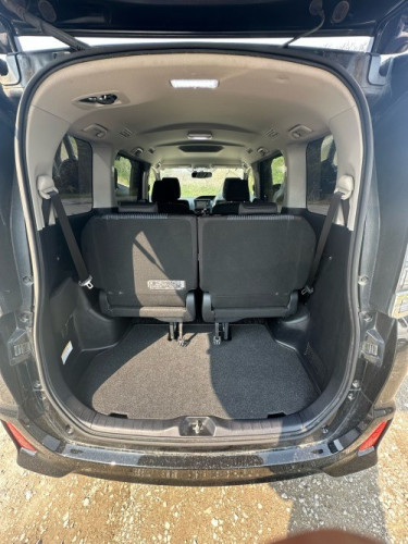 CLEAN USED RHD 2018 Toyota Voxy ZS Kirameki