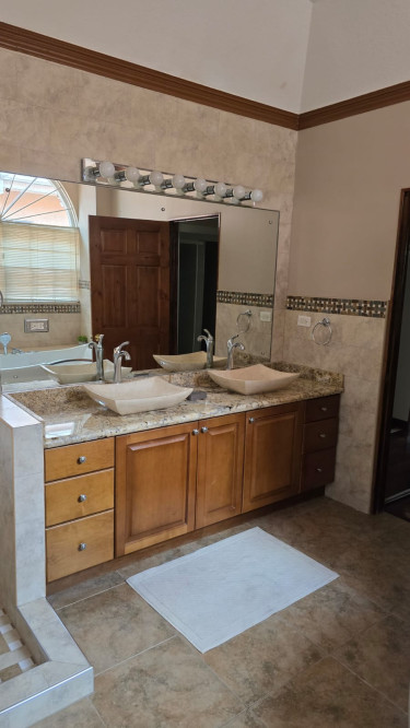 4 Bedroom