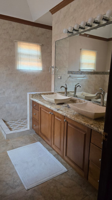 4 Bedroom