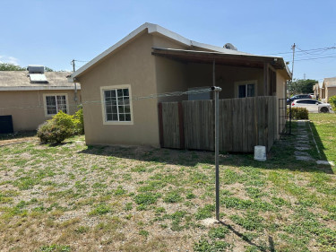 2 Bedroom 1 Bathroom Phoenix Park 