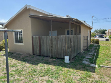 2 Bedroom 1 Bathroom Phoenix Park 