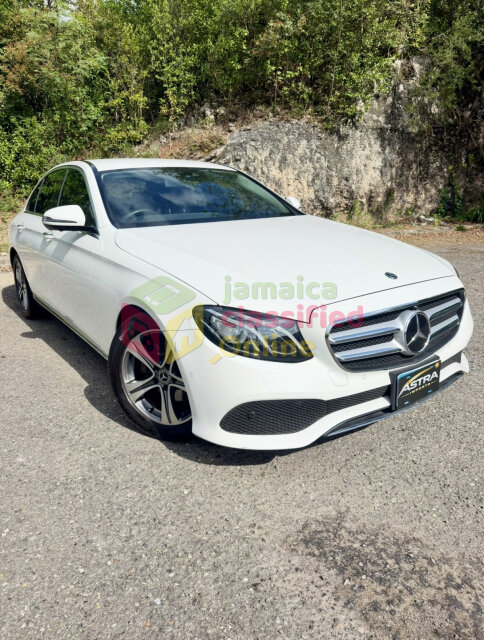 Mercedes-Benz E200