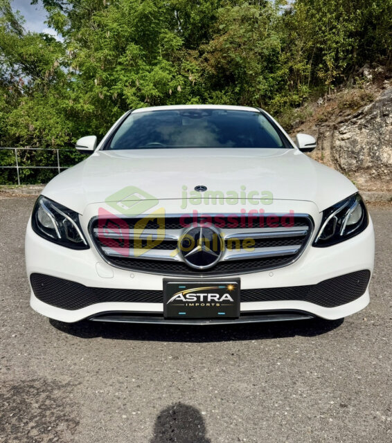 Mercedes-Benz E200