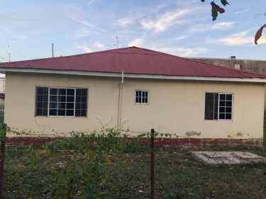 2 BEROOM HOUSE  Houses TOLLGATE