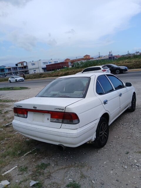 2002 Nissan Sunny