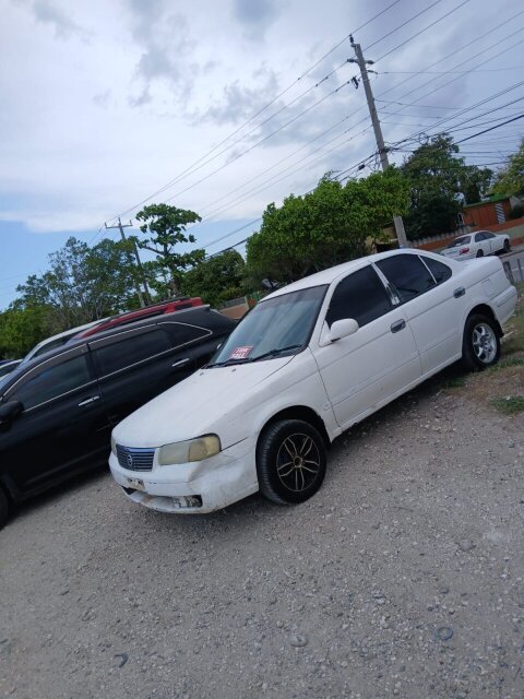 2002 Nissan Sunny