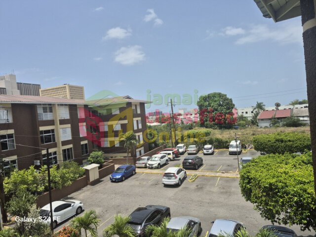 Centrally 2 Bed 1 Bath Apt For Sale, Ruthven Rd