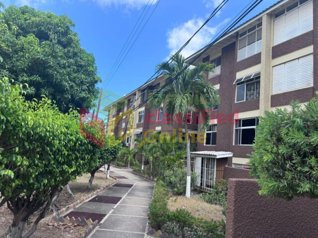 Centrally 2 Bed 1 Bath Apt For Sale, Ruthven Rd