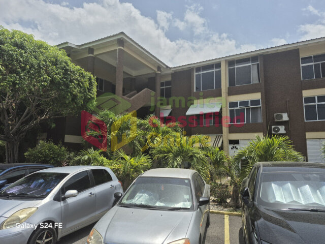 Centrally 2 Bed 1 Bath Apt For Sale, Ruthven Rd