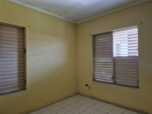 Centrally 2 Bed 1 Bath Apt For Sale, Ruthven Rd