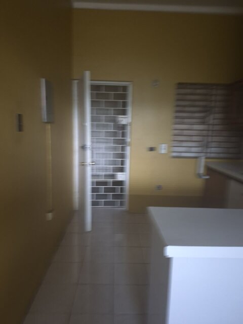 Centrally 2 Bed 1 Bath Apt For Sale, Ruthven Rd