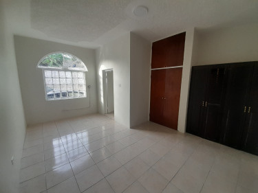 2 Bedroom Apt Westagte Hills
