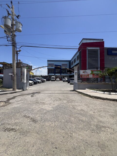 COMMERCIAL SPACE FOR RENT PRIME PORTMORE !