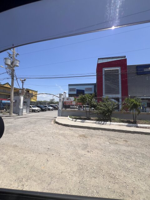 COMMERCIAL SPACE FOR RENT PRIME PORTMORE ! Commercial Oak Park Plaza (Portmore)