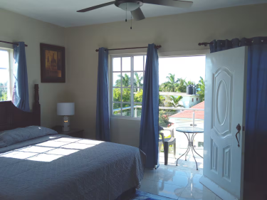 Charming 2 Bedrooms with Internet in Coral Garden