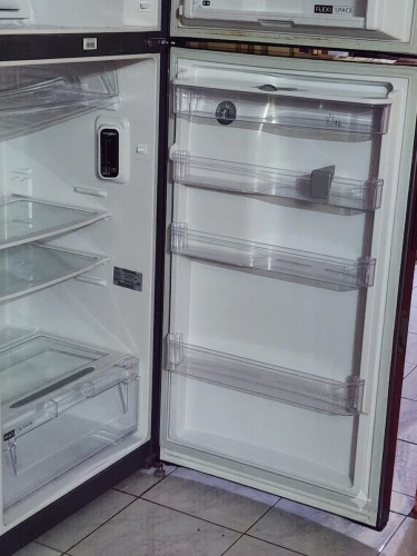 Whirlpool Refrigerator 16 Cu. Ft. 