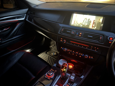 2013 BMW 5 Series 520i