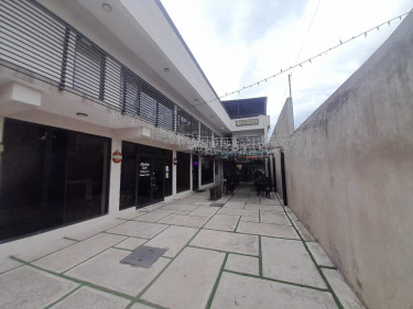 2 Commercial Space Fore Rent In Linstead 95k Each