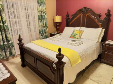 2 Bedroom House With Large Land Space